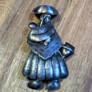 Peruvian (?) 800 silver woman & child brooch